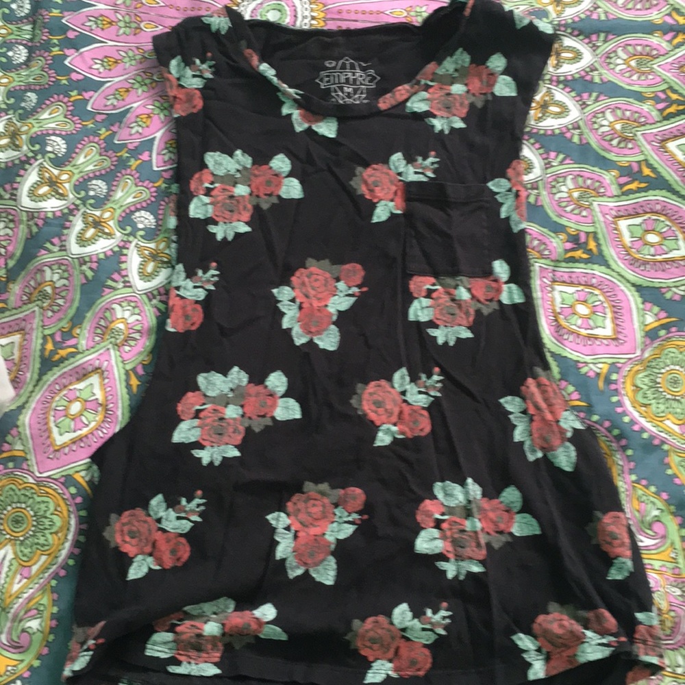Empyre muscle tee
